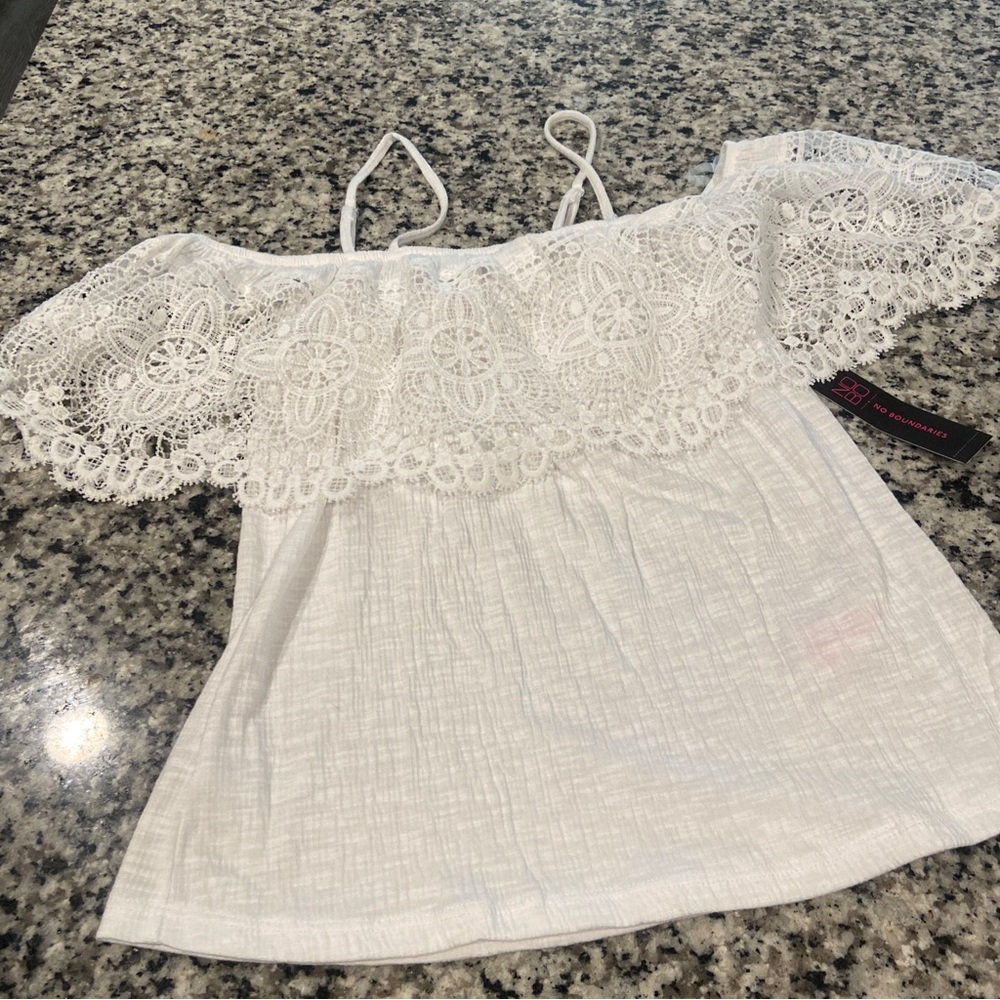 NB Off The Shoulder white Womens top Sz Med.